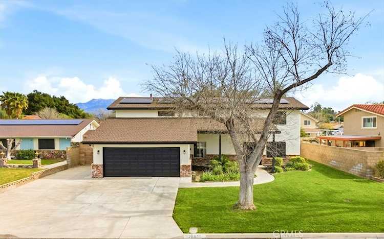 26570 Vassar, Hemet, CA 92544