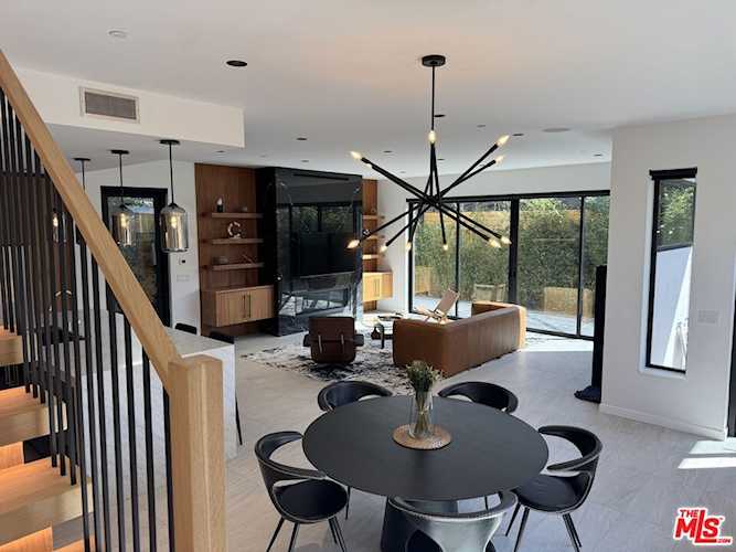 212 Bay St #103, Santa Monica, CA 90405