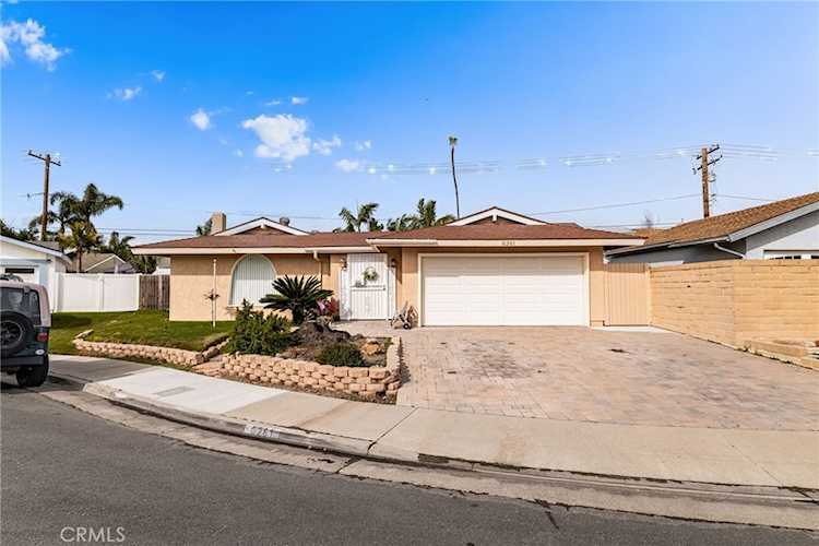 6261 Balmoral, Huntington Beach, CA 92647