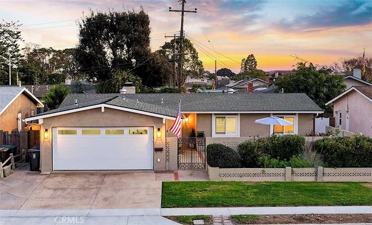 7622 Don Dr, Huntington Beach, CA 92647