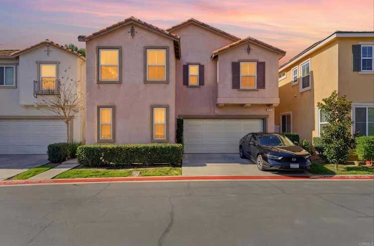 417 Swansea, Escondido, CA 92027