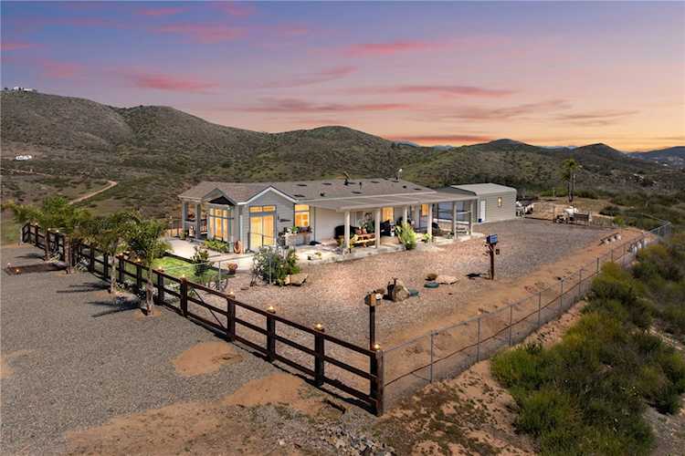 46430 De Portola Rd, Temecula, CA 92592
