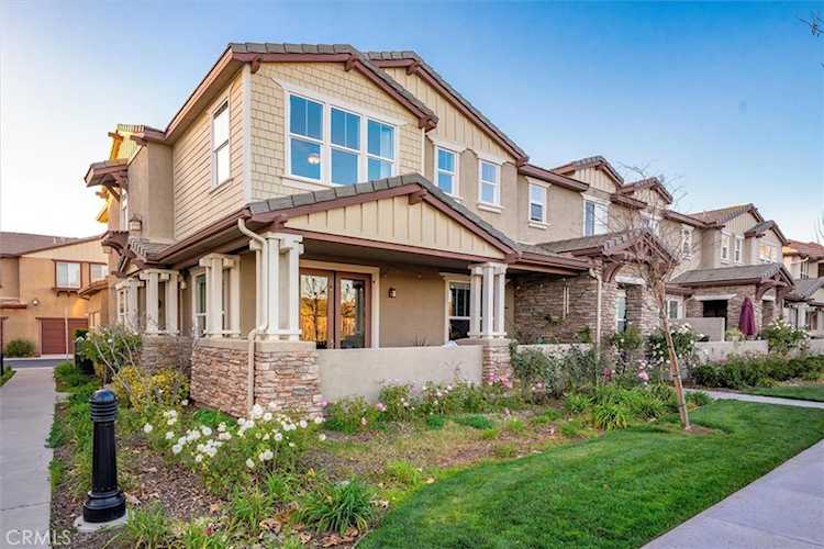 28540 Pietro Dr, Valencia, CA 91354