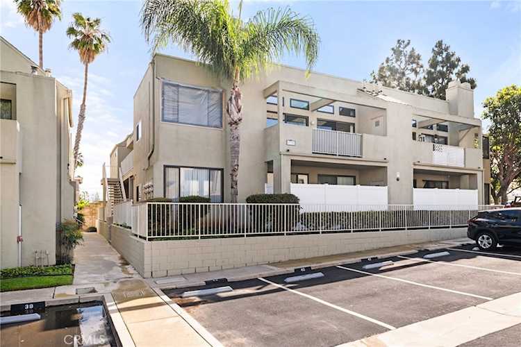 17722 Sergio, Huntington Beach, CA 92647