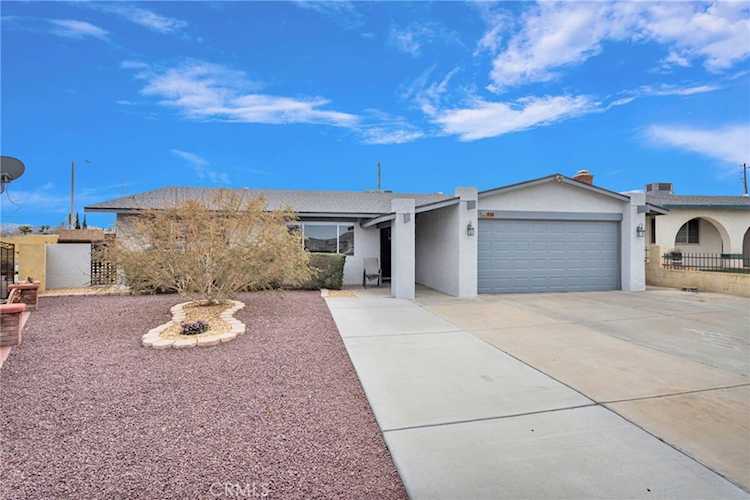 936 Pinon, Barstow, CA 92311