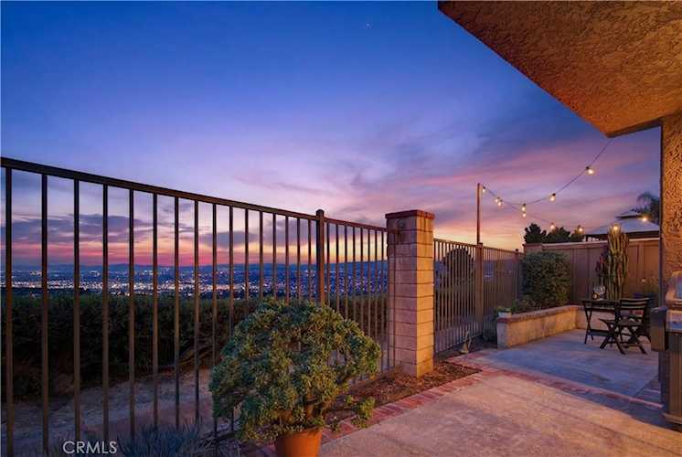 813 S Sapphire Ln, Anaheim Hills, CA 92807