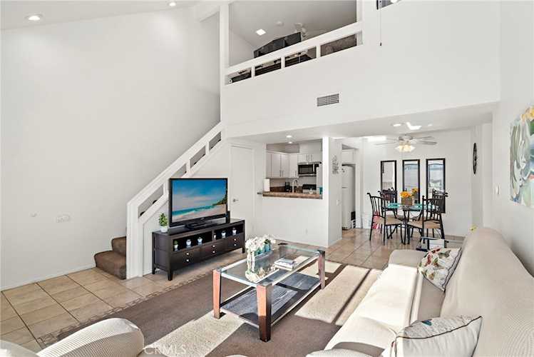 25761 Le Parc, Lake Forest, CA 92630