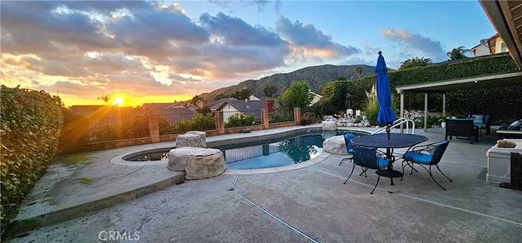 6747 Calmbank, La Verne, CA 91750