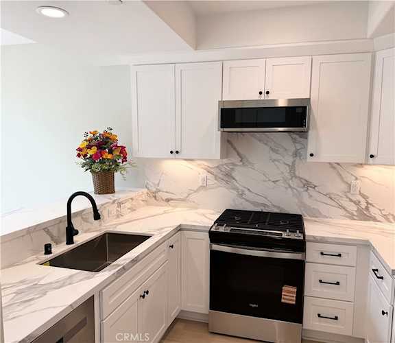 12265 N Lima, Sylmar, CA 91342