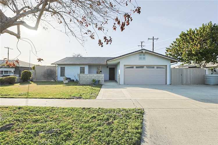 1014 Sheffield, Santa Ana, CA 92703