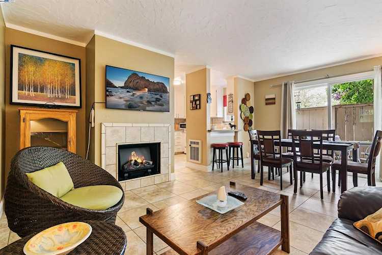 385 385 Camelback Rd #2, Pleasant Hill, CA 94523