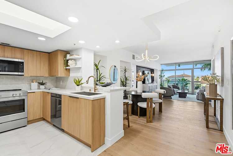 13700 Marina Pointe Dr #511, Marina Del Rey, CA 90292