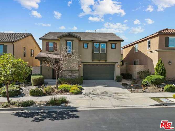 7017 Bergamot Ave, Moorpark, CA 93021