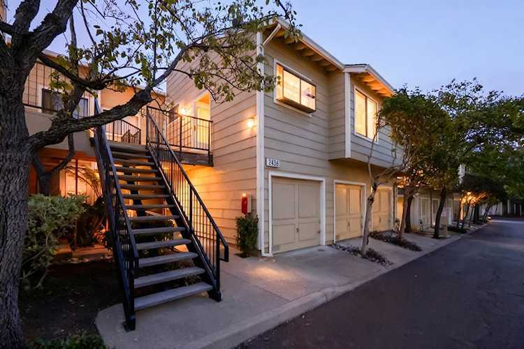 2436 2436 Sebastopol Ln #2, Hayward, CA 94542