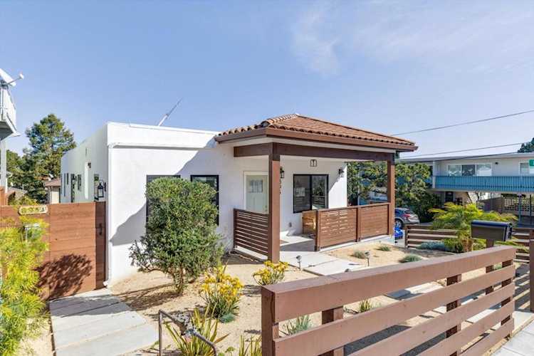 895 Laurel Ave, Belmont, CA 94002