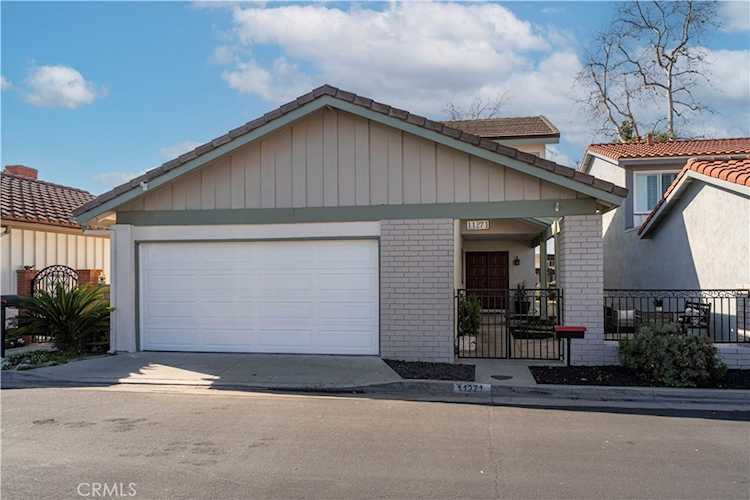 11271 Lowell Ct, Cypress, CA 90630