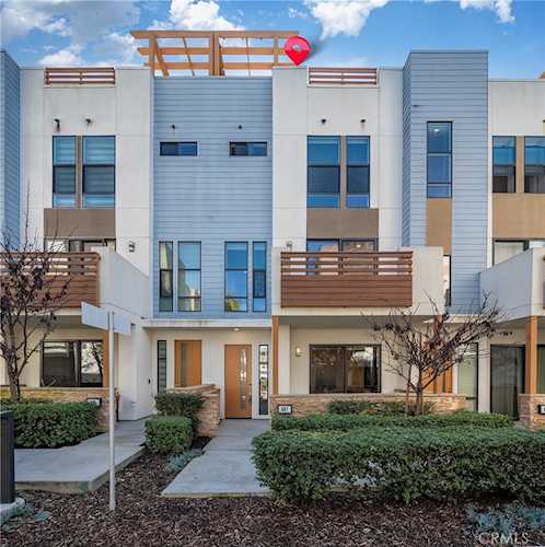 687 Doheny, Costa Mesa, CA 92627