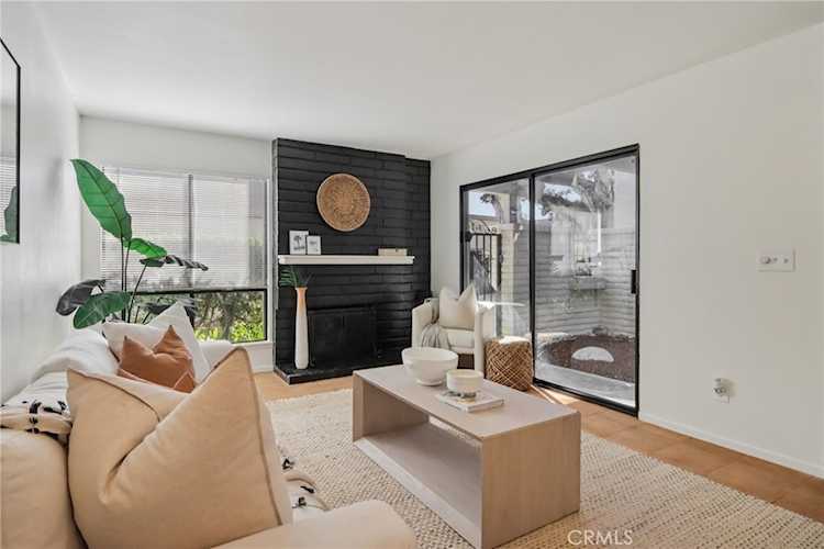 5566 Aldershot, Westminster, CA 92683