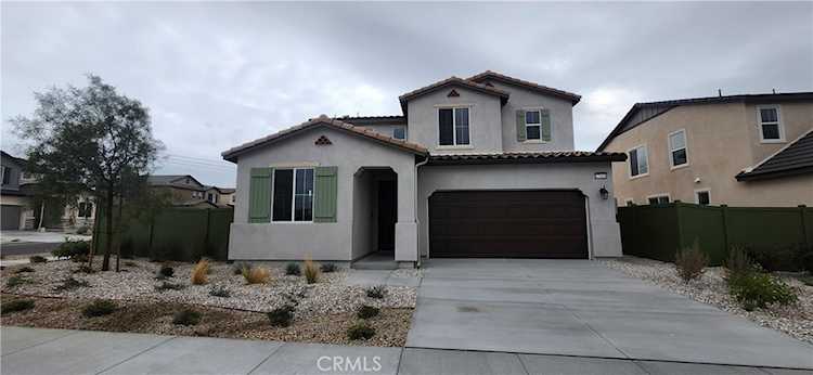 17465 Luray St, Hesperia, CA 92345