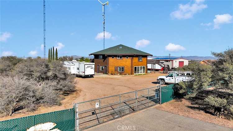 10328 El Centro, Oak Hills, CA 92344