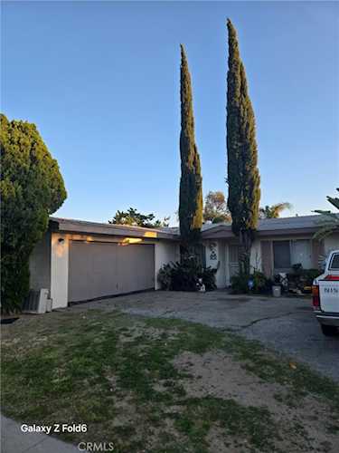 461 W Scott St, Rialto, CA 92376