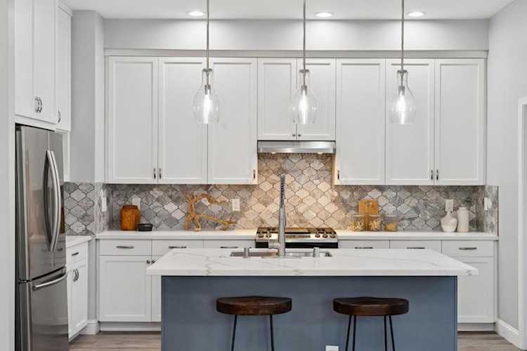 3006 26th St, San Francisco, CA 94110