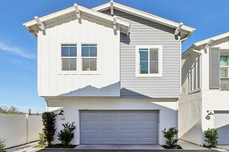 7700 Jasmine Ct, Santee, CA 92071