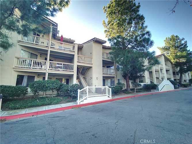 5728 Oak Bend Ln #202, Oak Park, CA 91377