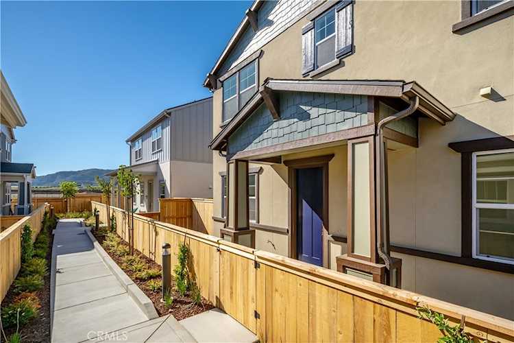 211 Foxtrot Ct, San Luis Obispo, CA 93401