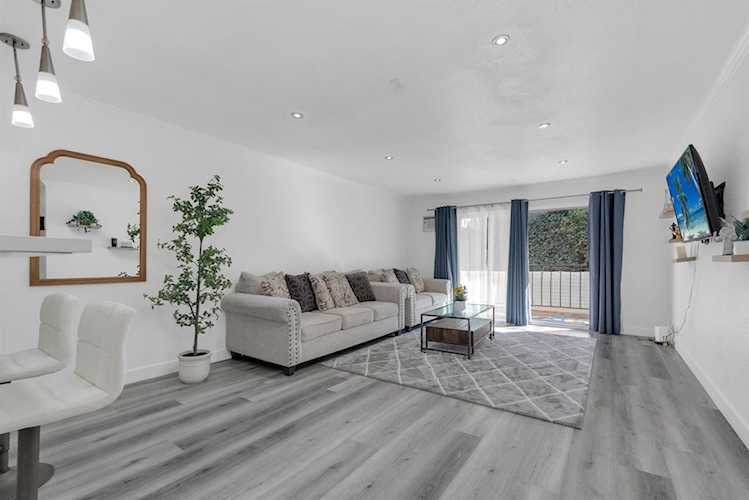 2500 Miramar Ave #203, Castro Valley, CA 94546