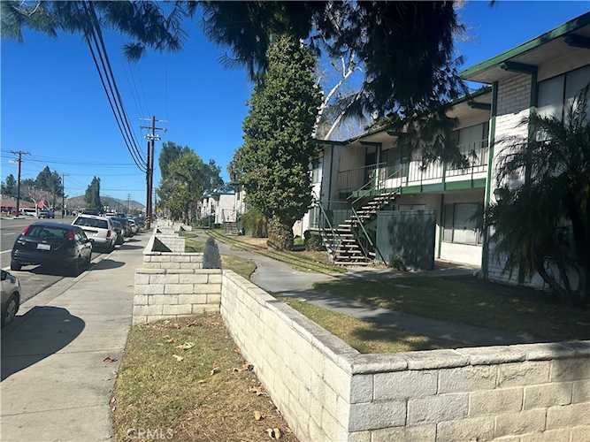 1735 E Washington #G11, Colton, CA 92324