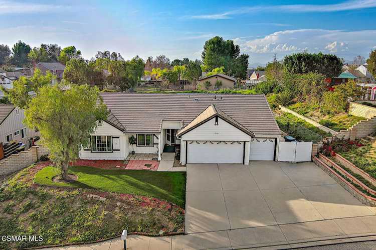 221 Hazelridge Ct, Simi Valley, CA 93065