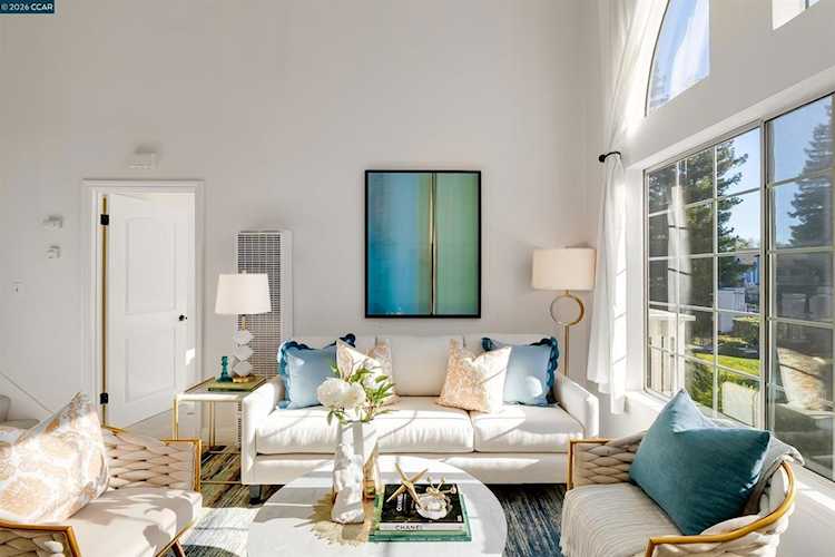 100 Glenwood, Hercules, CA 94547