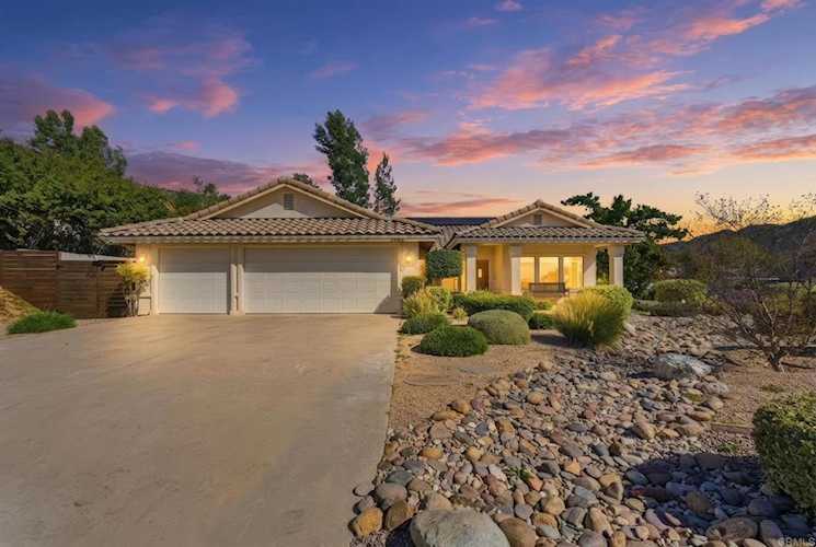 24586 Rutherford Rd, Ramona, CA 92065