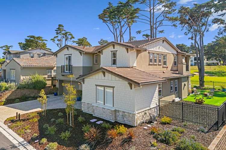 1838 Links Dr, Seaside, CA 93955