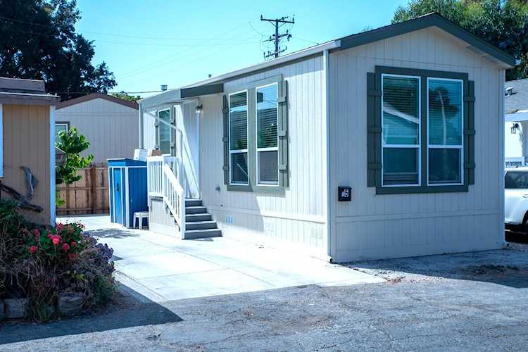 520 Pine Ave #Spc 5, Goleta, CA 93117