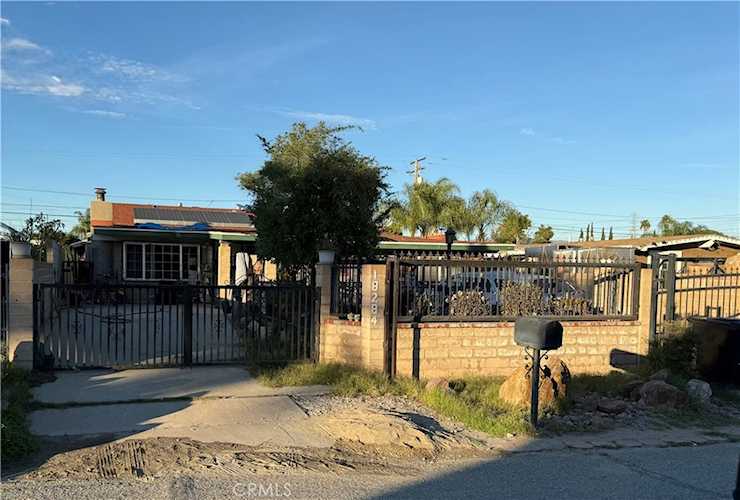 18284 9th St, Bloomington, CA 92316