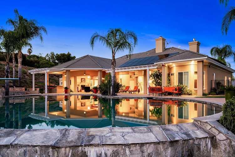 2772 Firebrand Drive, Alpine, CA 91901