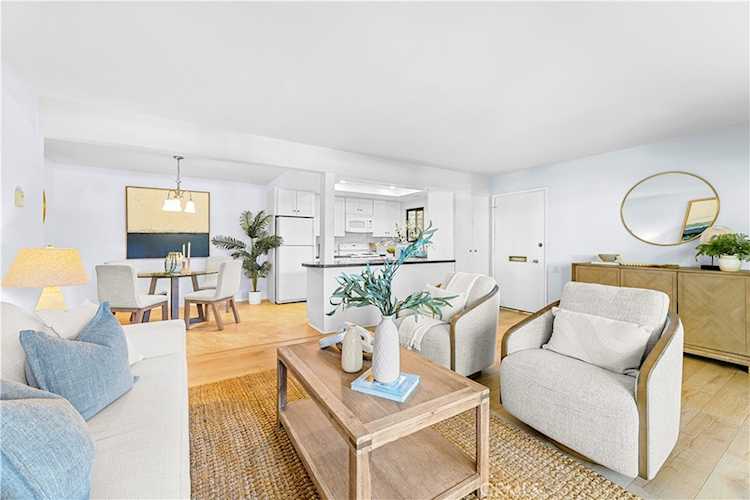 841 Ronda Sevilla #B, Laguna Woods, CA 92654