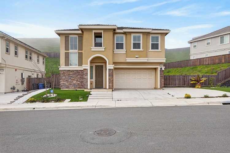 3142 Cortina Dr, Pittsburg, CA 94565