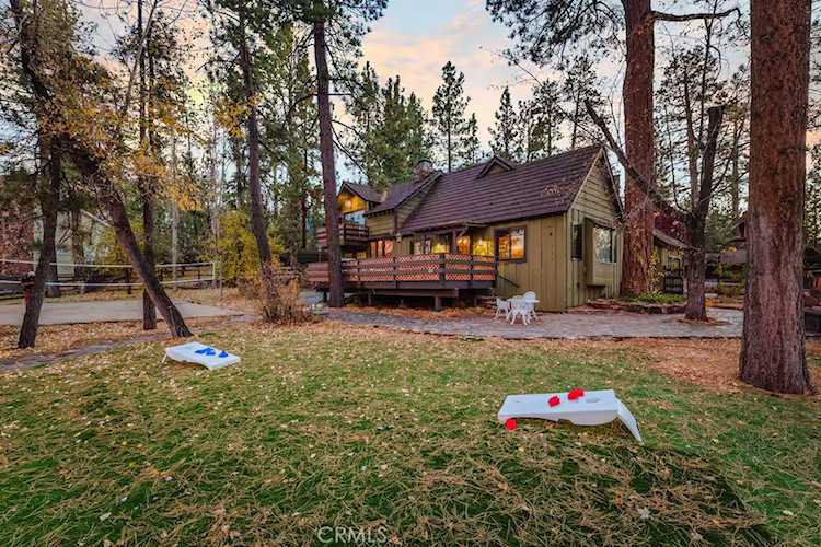 40153 Lakeview Dr, Big Bear Lake, CA 92315