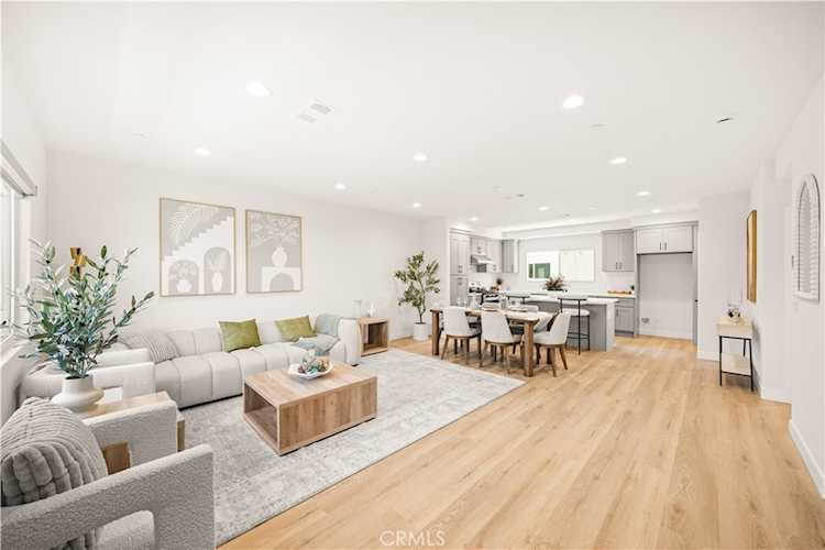 7692 9th St #111, Buena Park, CA 90621