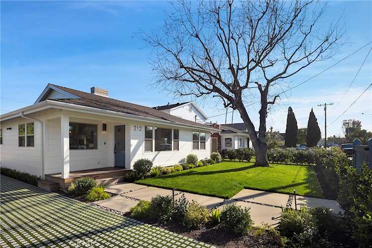 212 E 19th St, Costa Mesa, CA 92627