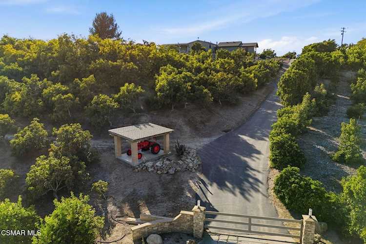 6555 Martinique Dr, Moorpark, CA 93021