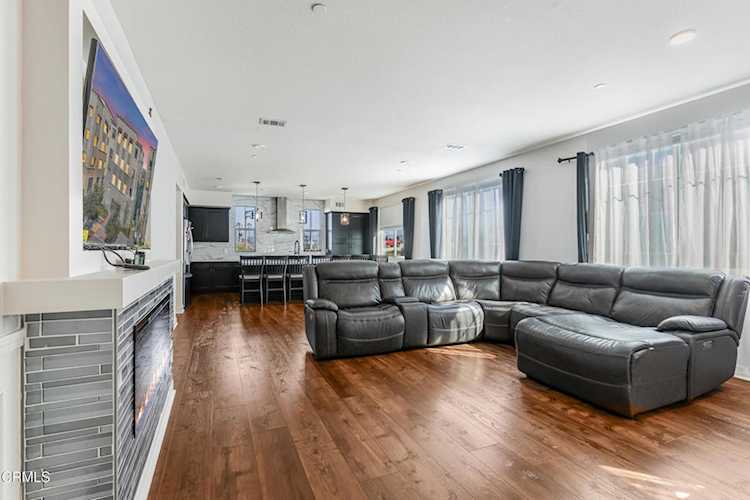 2820 Wagon Wheel Rd #302, Oxnard, CA 93036