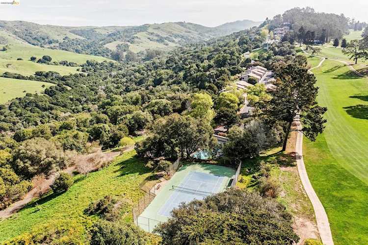 407 Vista Heights Rd, El Cerrito, CA 94530