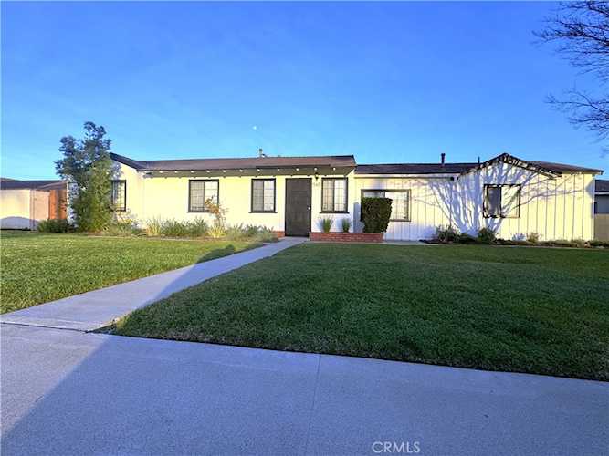 547 S Yorba St, Orange, CA 92869