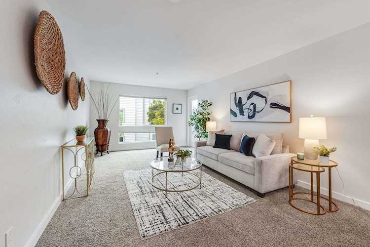 6400 Christie Ave #2215, Emeryville, CA 94608