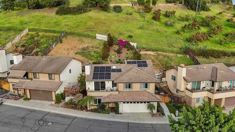 1620 Madrone Gln, Escondido, CA 92027