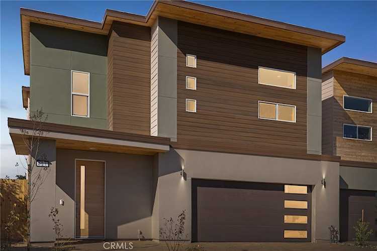 451 N 13th St, Grover Beach, CA 93433